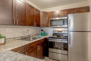 West Palm Lane Apartments