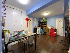 94-11 34th Rd in Queens, NY - Building Photo - Building Photo