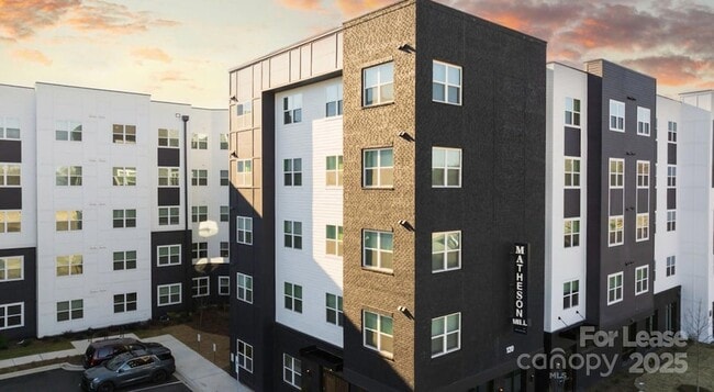 120 Matheson Ave, Unit A1-A in Charlotte, NC - Foto de edificio - Building Photo