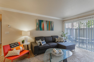 Carmel Pointe Apartments