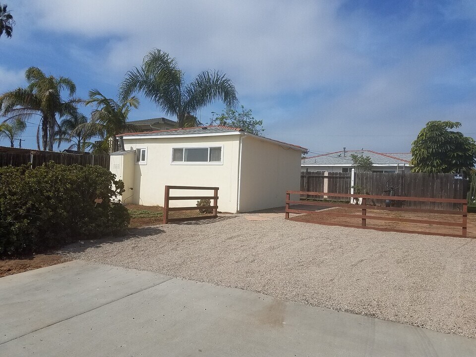 431-433 8th St in Imperial Beach, CA - Building Photo