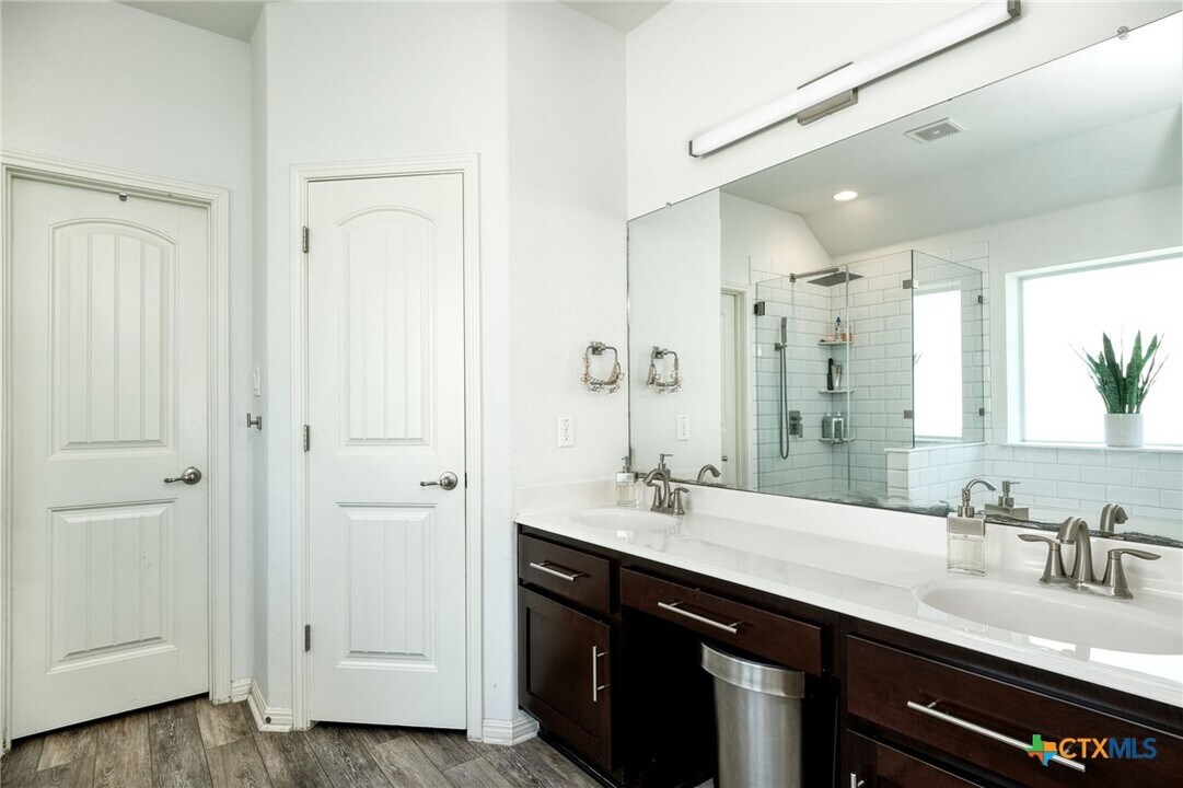 4362 Green Tree Dr in Round Rock, TX - Building Photo