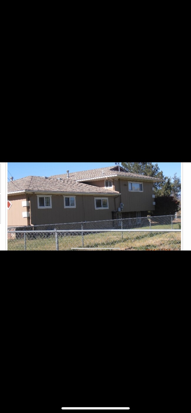 1529 Poplar Ave in Canon City, CO - Building Photo - Building Photo