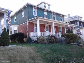 1132 Stirling St in Coatesville, PA - Building Photo