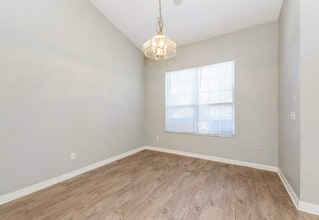 4592 Misty Dawn Ct N in Jacksonville, FL - Foto de edificio - Building Photo