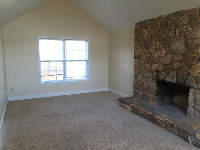 property at 223 N Queens Ct