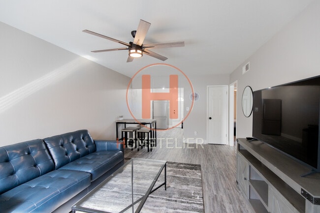 property at 2812 N 17th Pl