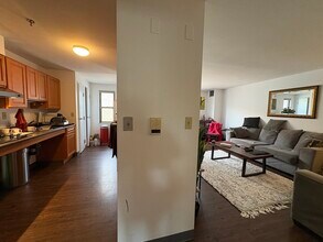 888 Washington St, Unit 1 in Boston, MA - Building Photo - Building Photo