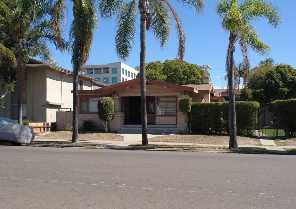 3849-3863 Van Dyke Ave in San Diego, CA - Building Photo