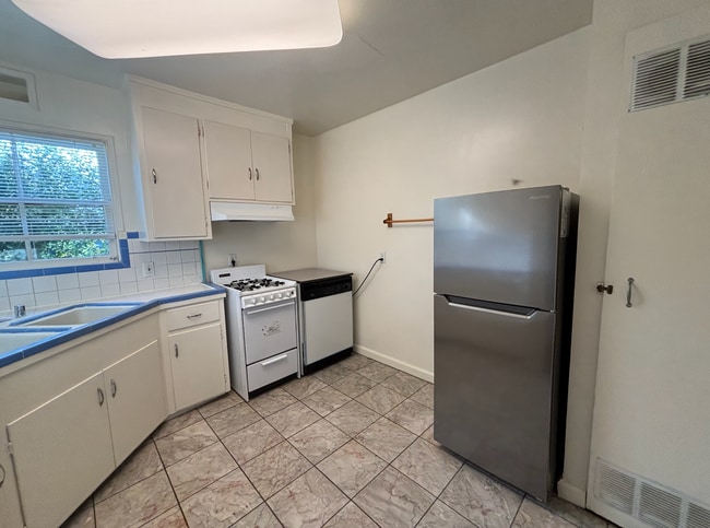 property at 1154 Hearst Ave