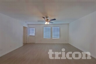 10737 Dusty Rnch Rd in Fort Worth, TX - Building Photo - Building Photo