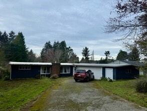 2990 Elk Valley Rd in Crescent City, CA - Building Photo - Building Photo
