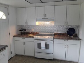 350 NE Granduer Ave in Port St. Lucie, FL - Building Photo - Building Photo