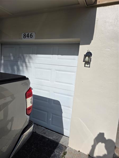 846 NW 81st Ave in Plantation, FL - Building Photo