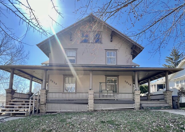 property at 1313 Division St