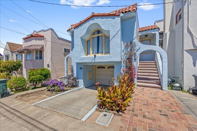 property at 276 East Ave