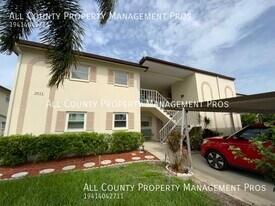 2851 Swifton Dr in Sarasota, FL - Building Photo