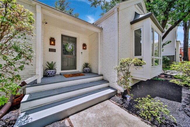 2223 Dryden Rd in Houston, TX - Foto de edificio - Building Photo