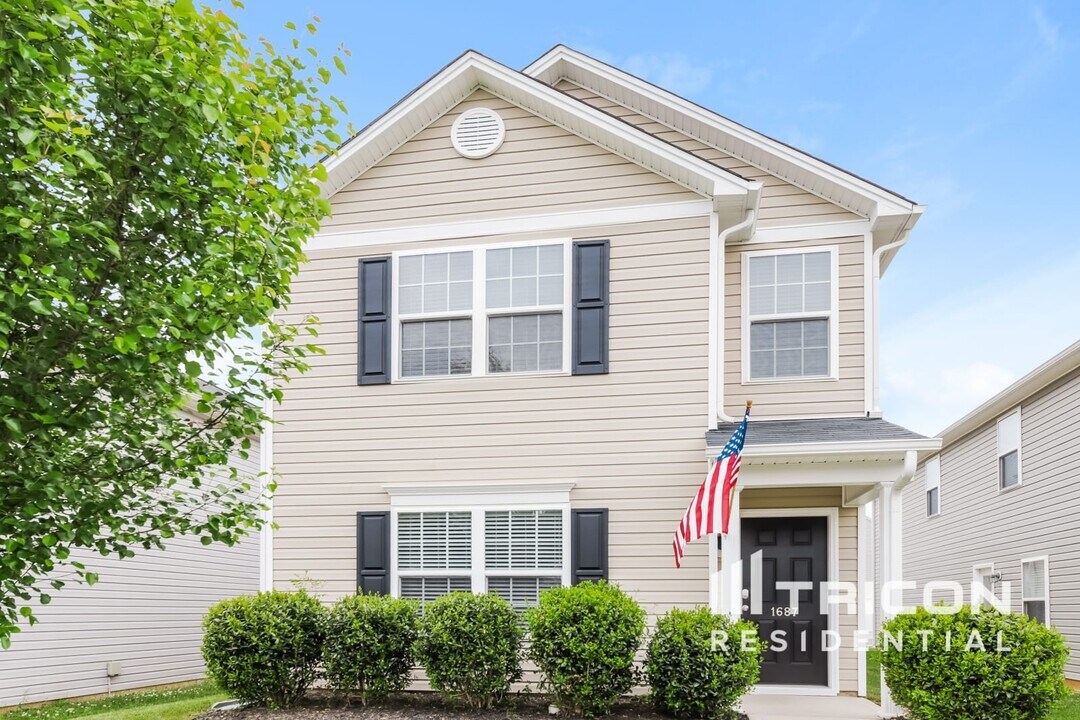 1687 Parkside Meadow Dr in Winston-Salem, NC - Building Photo