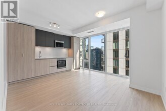 28 Widmer St in Toronto, ON - Building Photo - Building Photo