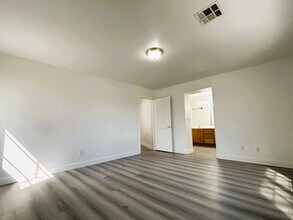 10921 Napa Ridge Dr in Las Vegas, NV - Building Photo - Building Photo