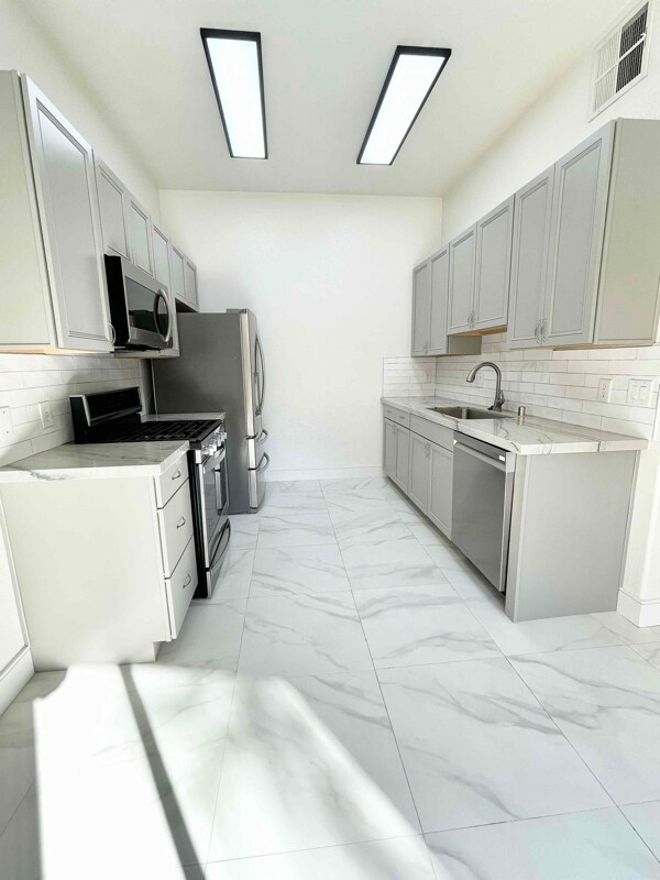 3360 Cactus Shadow St-Unit -101 in Las Vegas, NV - Building Photo - Building Photo