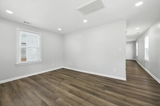 118 Parkdale Ave in Hampton, VA - Foto de edificio - Building Photo