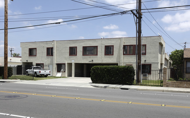 408 S East St in Anaheim, CA - Foto de edificio - Building Photo