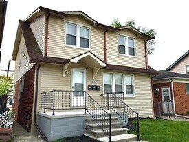 1459 Fort Park Blvd, Unit unit 1 in Lincoln Park, MI - Building Photo