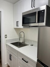 26138 Jesmond Dene Rd in Escondido, CA - Building Photo - Building Photo