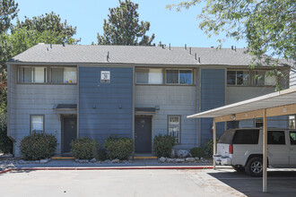 Meadow Wood Apartments in Reno, NV - Building Photo - Building Photo