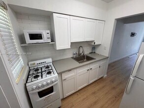 635-638 8th St in Miami Beach, FL - Building Photo - Building Photo