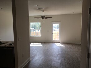 127 Iron Horse Dr W in Crestview, FL - Building Photo - Building Photo