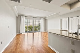 3225 Turtle Creek Blvd, Unit 626 in Dallas, TX - Building Photo - Building Photo