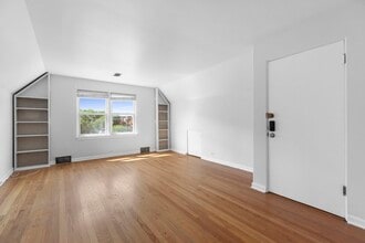 1456 W Irving Park Rd in Chicago, IL - Building Photo - Building Photo