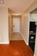 18-818 Sommerset Way in Toronto, ON - Building Photo - Building Photo