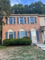 87 Deptford Ct in Matawan, NJ - Building Photo