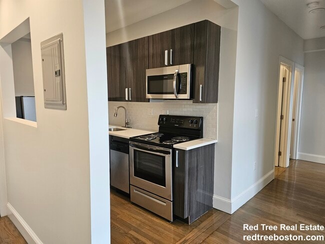 11 Peterborough St in Boston, MA - Building Photo - Building Photo