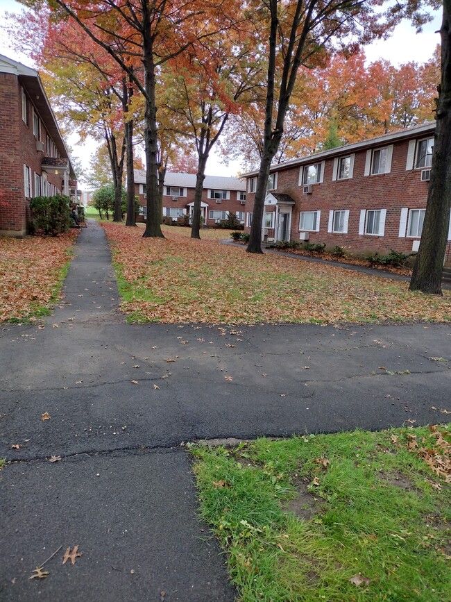 Harbour Point Gardens in Troy, NY - Foto de edificio - Building Photo