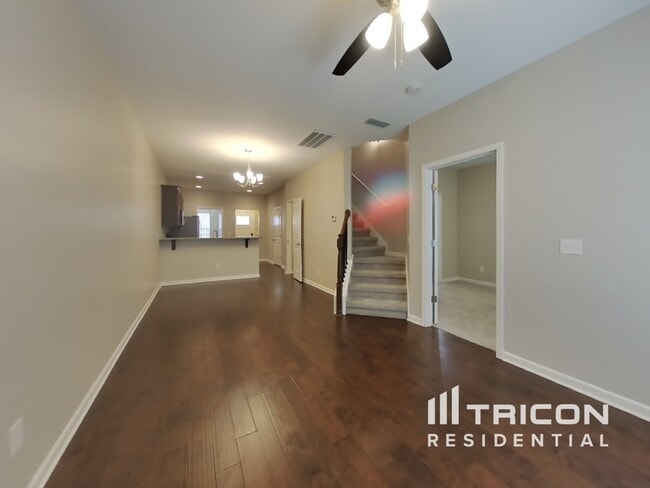 121 Hickory Sta Ln in Mount Juliet, TN - Foto de edificio - Building Photo