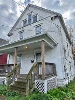 362 E South St in Akron, OH - Building Photo