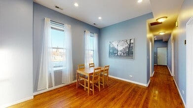 1945 W Cermak Rd in Chicago, IL - Building Photo - Building Photo