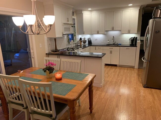 231 Spiers Rd in Newton, MA - Building Photo - Building Photo