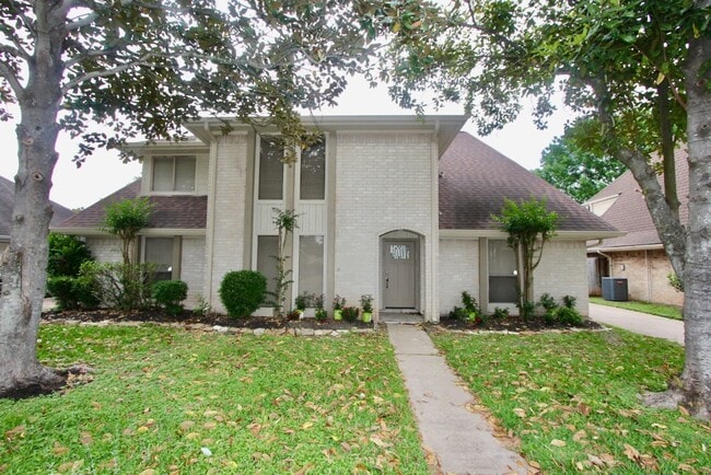 property at 3015 Green Fields Dr