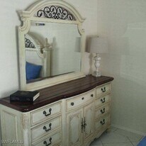 5809 Glencove Dr in Naples, FL - Building Photo