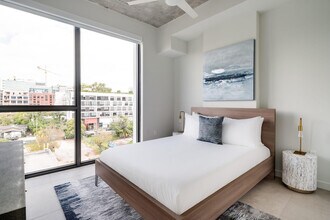 70 NW 25th St-Unit -ID1023540P in Miami, FL - Building Photo - Building Photo