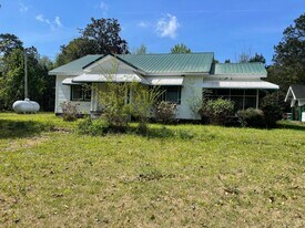 279 Lee Rd in Valley, AL - Building Photo