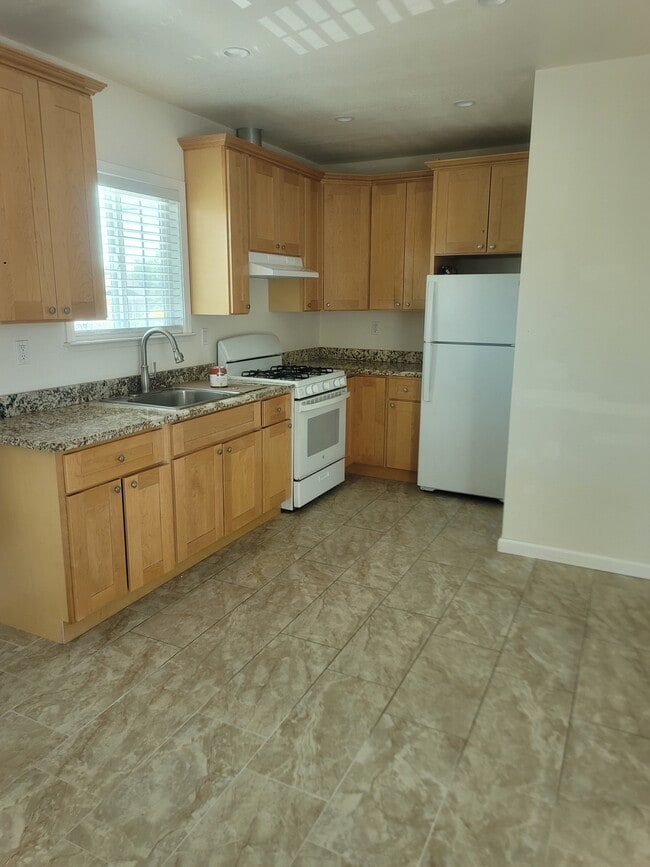 106 Hillside Ave, Unit 106 Hillside Ave. #A in Freedom, CA - Foto de edificio - Building Photo