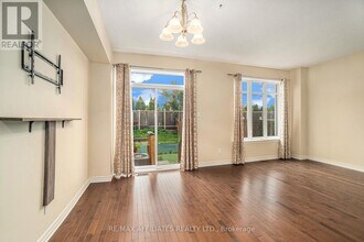 2008 Pennyroyal Crescent in Ottawa, ON - Building Photo - Building Photo