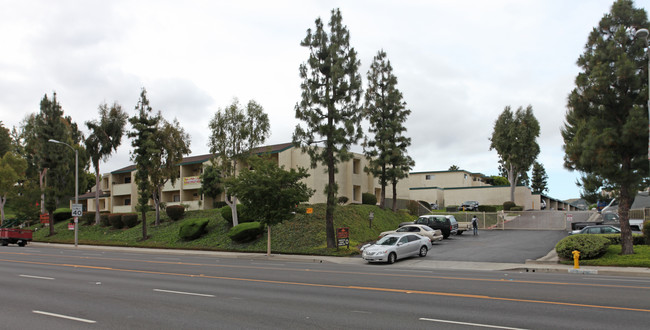 Woodcrest Apartments in Rowland Heights, CA - Building Photo - Building Photo